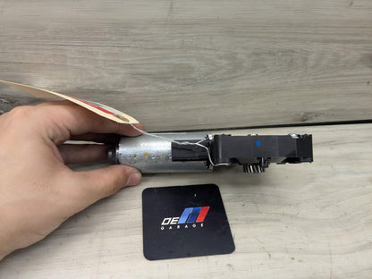 2022 BMW M240i G42 Sunroof Sun Roof Glass Motor 7424804 OEM BMW G20 G22 G26 G42 G80 G82 G87 M2 M3 M4 Sunroof Moonroof Motor Drive Unit