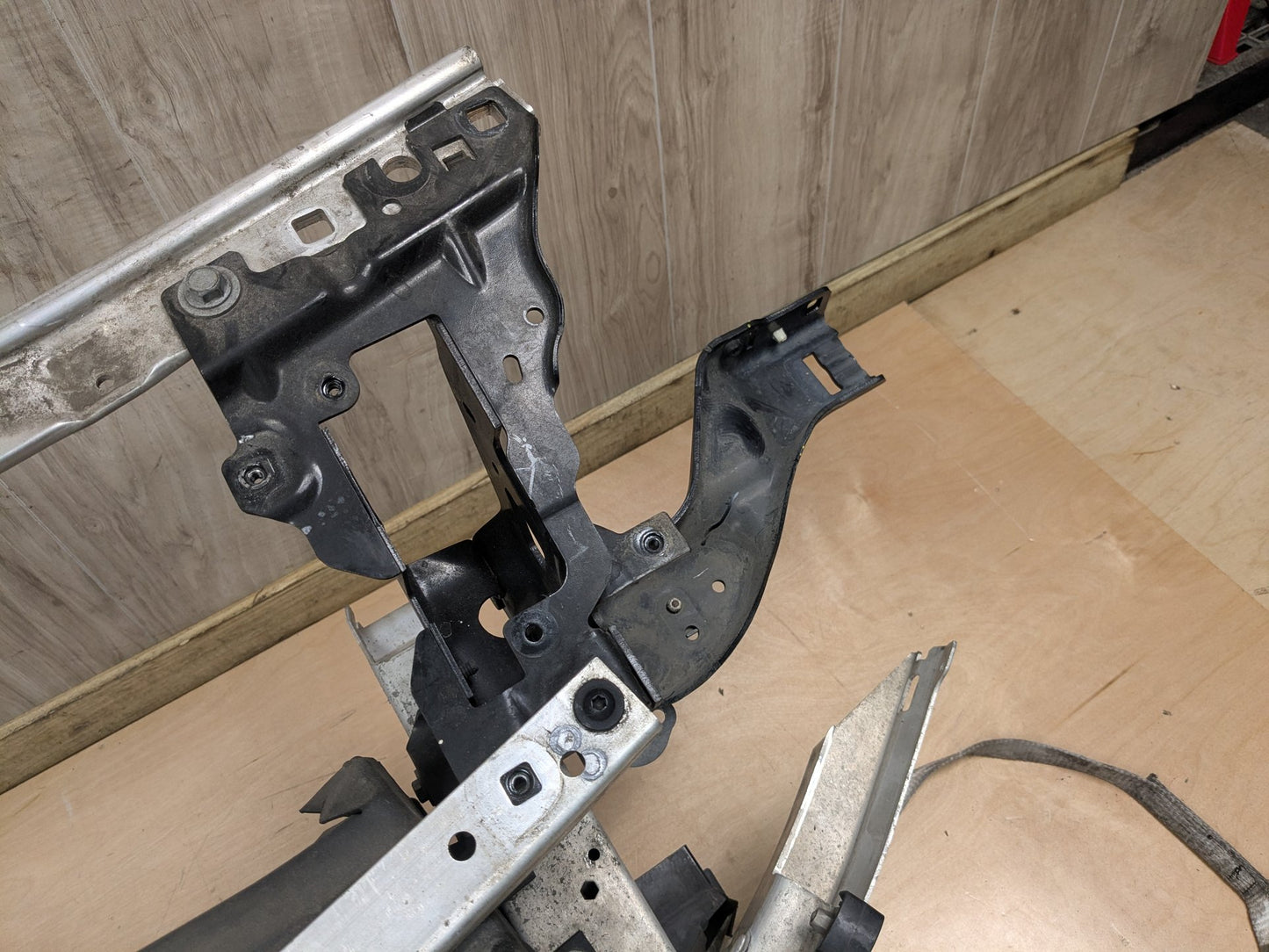 2016 BMW 750i G12- Front Clip Frame Radiator Support Assembly