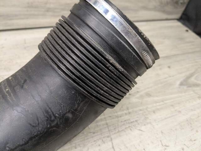 09-19 OEM BMW F12 F13 F15 F16 X5 X6 Front Right Intercooler Upper Charge Pipe