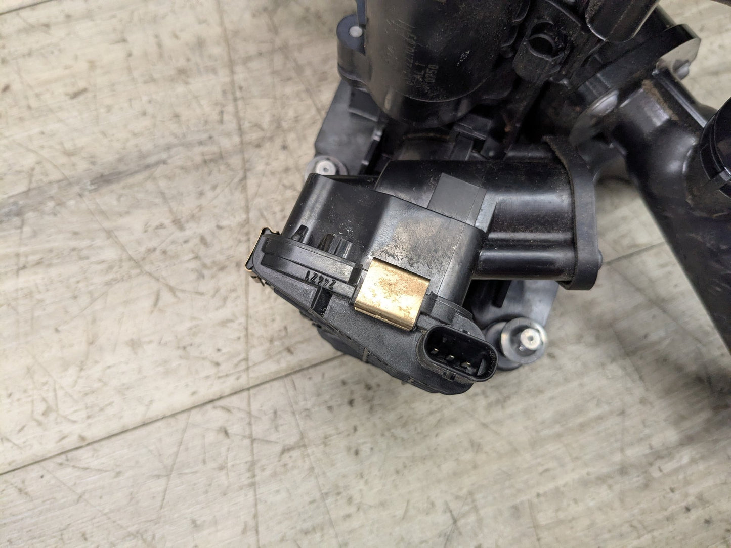 OEM BMW G01 G05 G20 G30 G42 M340 M440 Engine B58C Heat Management Module 8642559