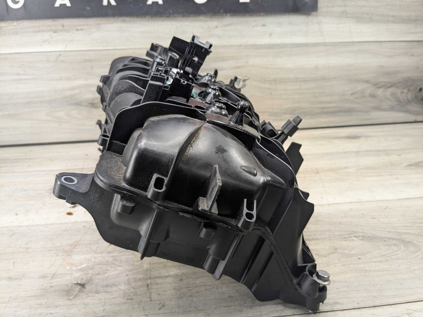 OEM BMW G01 G20 G26 G30 230 330 430 530 X3 Engine B46 Intake Manifold 8647975