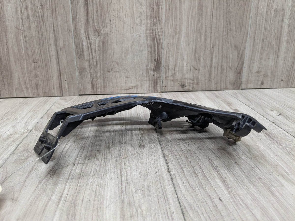 17-23 OEM BMW G30 530 540 Front Bumper Left Driver Side Bracket Support