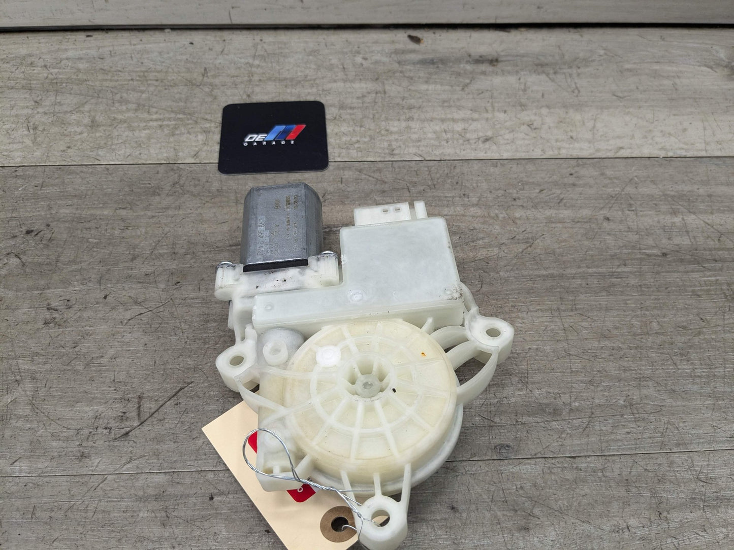 2020 BMW M340i G20 Rear Left Driver Door Window Glass Regulator Motor 8495867 19-24 OEM BMW G20 330 340 Rear Left Driver Side Door Window Regulator Motor