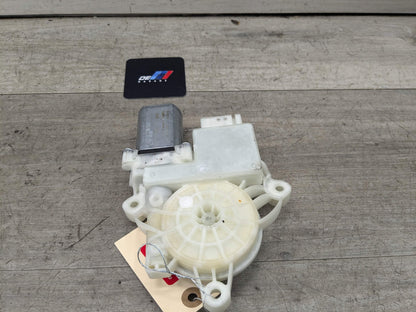 2020 BMW M340i G20 Rear Left Driver Door Window Glass Regulator Motor 8495867 19-24 OEM BMW G20 330 340 Rear Left Driver Side Door Window Regulator Motor