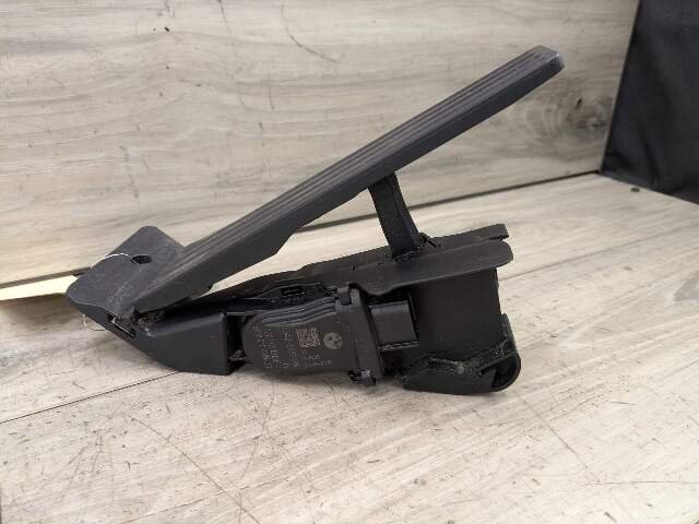 2016 BMW X6 F16 Gas Accelarator Pedal 6853175