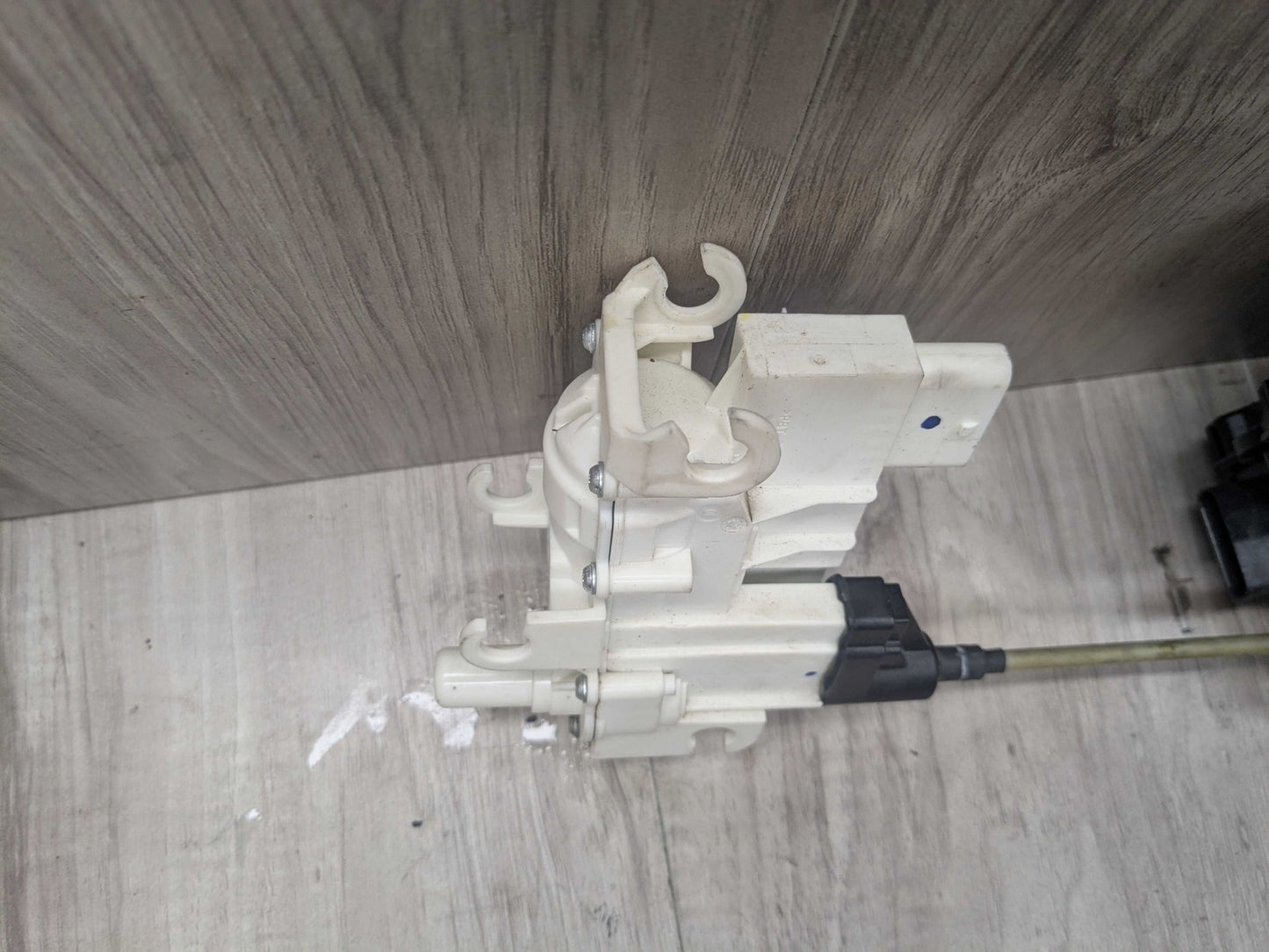 16-22 OEM BMW G11 G12 FRONT LEFT DRIVER Side Door Lock Latch Actuator SOFT CLOSE