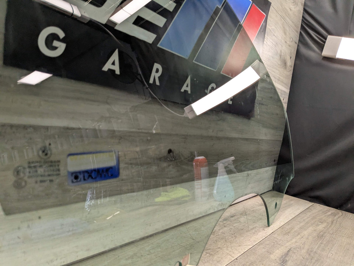 2016 BMW 740i G12 Front Right Passenger Door Window Glass 7339456 16-22 OEM BMW G11 G12 740 750 760 Front Right Passenger Door Window Glass Tinted OEM
