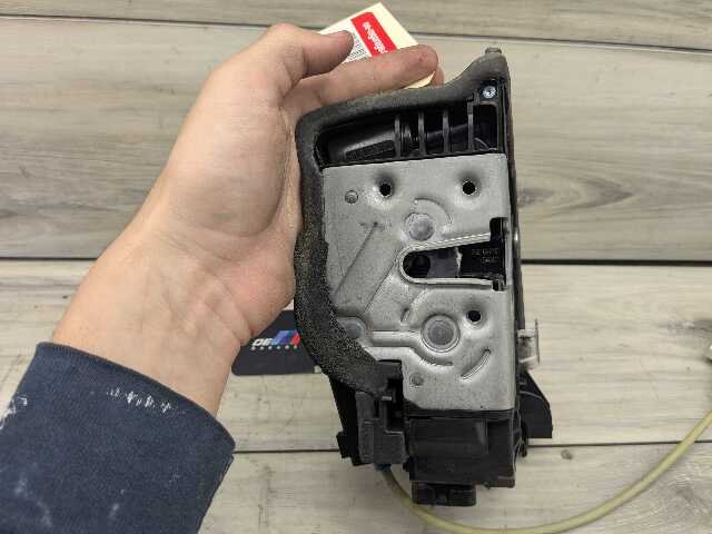 2016 BMW 750i G12 Rear Left Driver Door Latch Lock Actuator w/ Soft Close 2581897 16-22 OEM BMW G11 G12 REAR LEFT DRIVER Side Door Lock Latch Actuator SOFT CLOSE