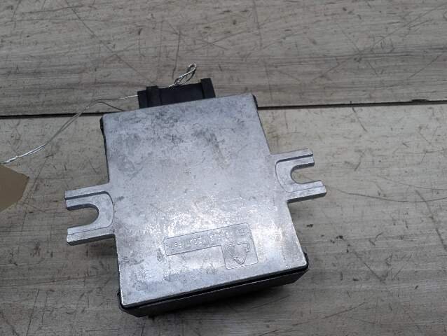 PRE-LCI OEM BMW G01 G12 G30 530 540 M550 740 750 X3 Fuel Pump Control Module