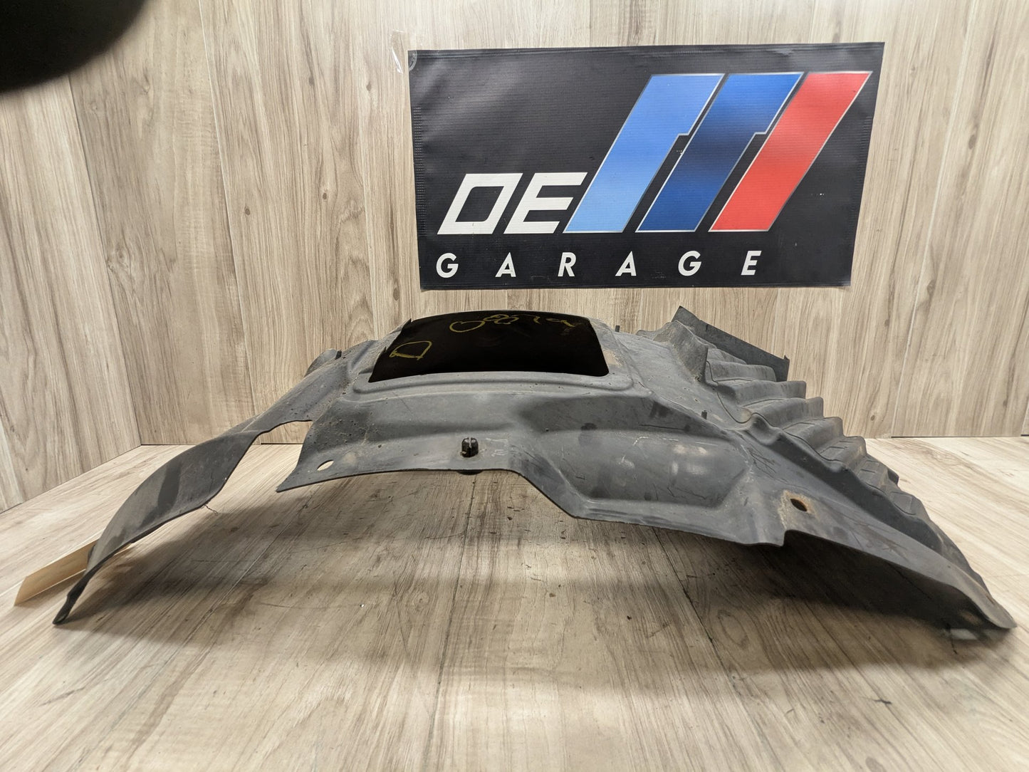 BMW Front Left Driver Wheel Fender Liner Splash Guard Intact!