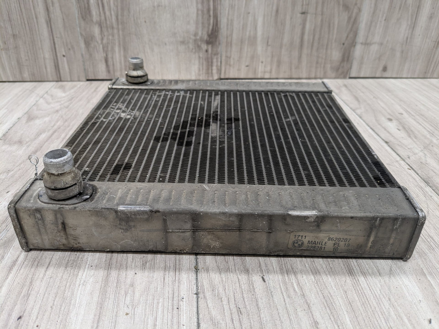 2016 BMW 750i G12 Left or Right Secondary Auxiliary radiator 8620207 OEM BMW F90 G12 G30 G45 Left Right Secondary Auxiliary Coolant Remote Radiator