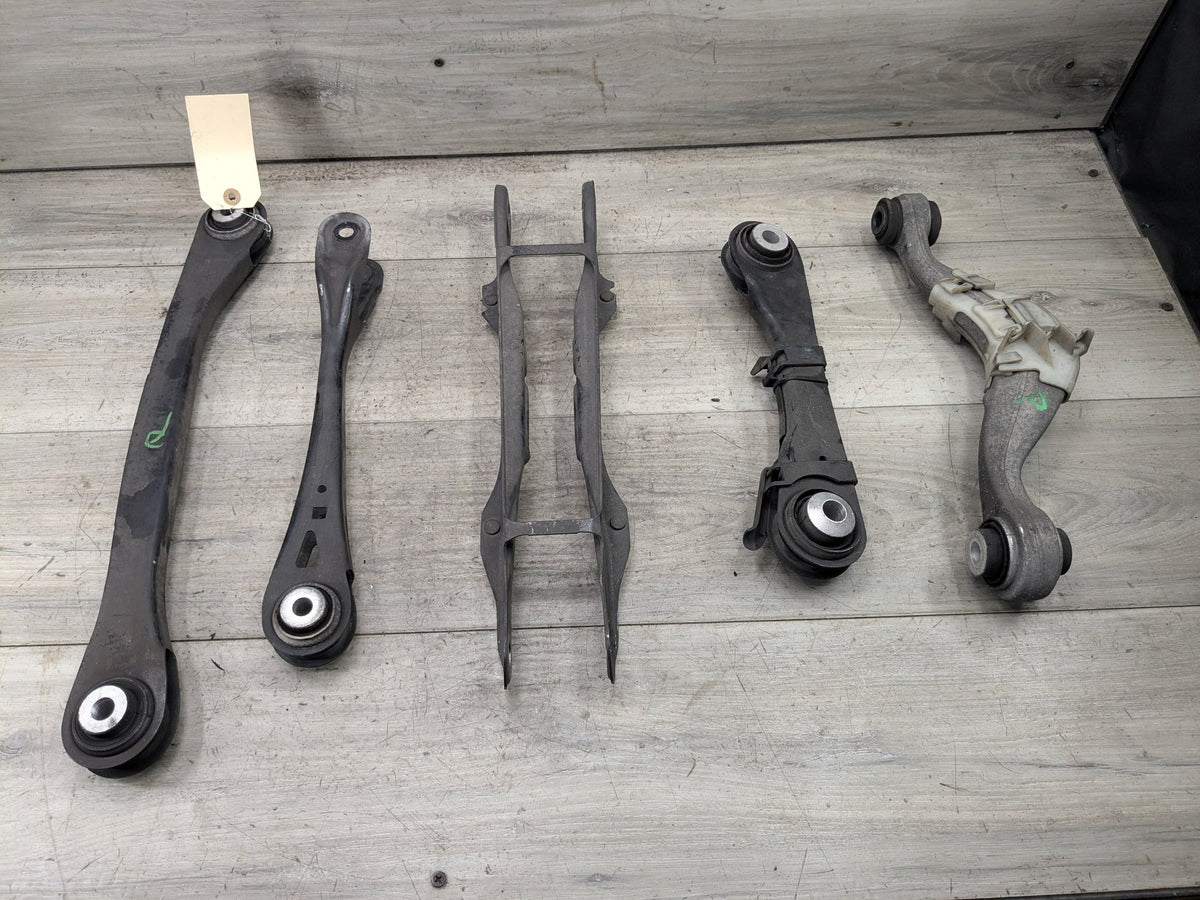 2017-2023 BMW M550i G30 Rear Right Passenger Control Arms SET 6861114 OEM BMW G11 G12 G14 G15 G16 G30 Rear Right Passenger Upper Lower Control Arm SET