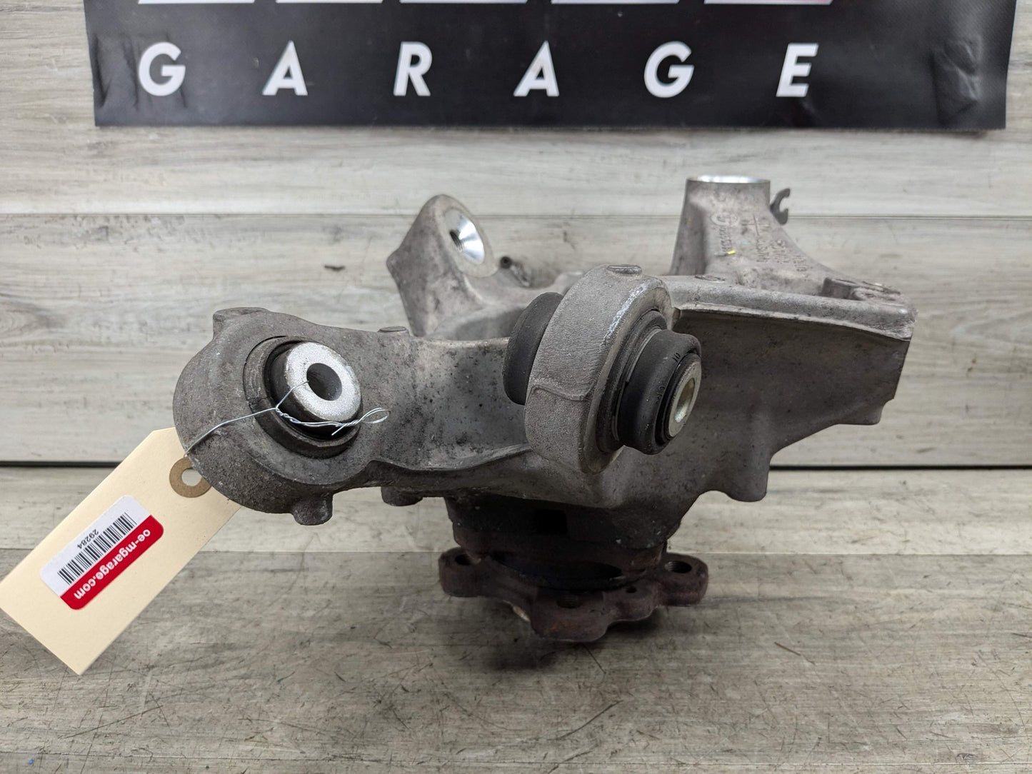 2017 BMW 540i G30 Rear Right Passenger Spindle Knuckle w/ Bearing 6866338 17-23 OEM BMW G30 530 540 M5550 REAR Right Passenger Hub Knuckle Bearing Carrier