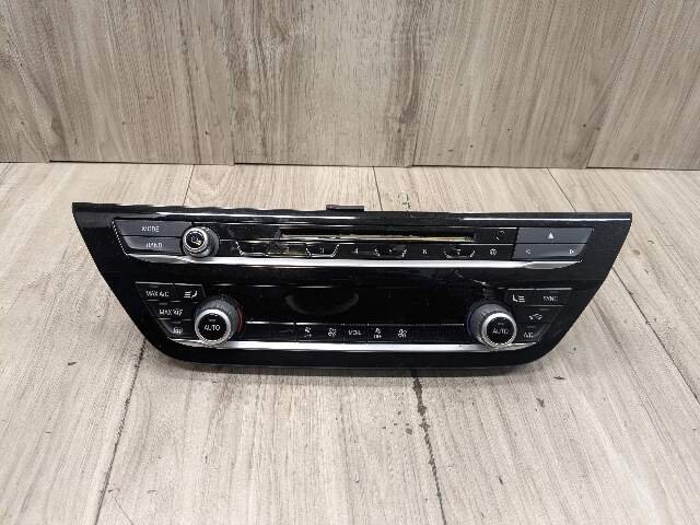 17-20 OEM BMW F90 G30 530 540 M550 AC Climate Control Panel Radio Media Buttons