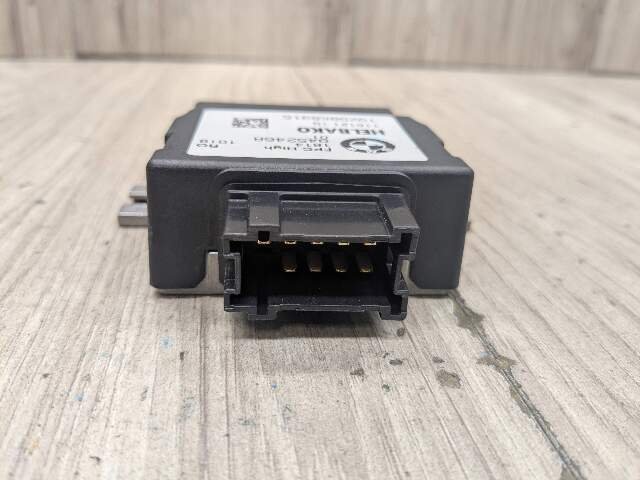 17-24 OEM BMW G01 G05 G12 G20 G22 G42 G30 G80 G82 Fuel Pump Control Module Unit