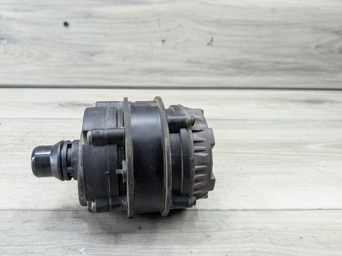 OEM BMW G01 G05 G20 G22 G26 Engine B46 B58 Auxiliary Electric Water Pump Cooling