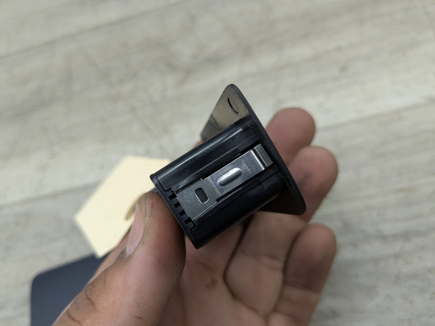 OEM BMW F02 F10 F15 F48 F90 G01 G20 G30 G80 X3 Rear Trunk Lid Center Lock Switch