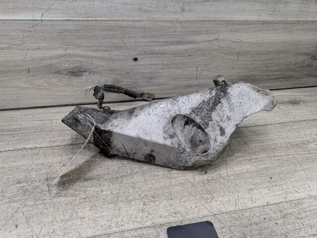 09-13 OEM BMW E70 X5 Left Driver Side Engine M57 Mounting Support Bracket