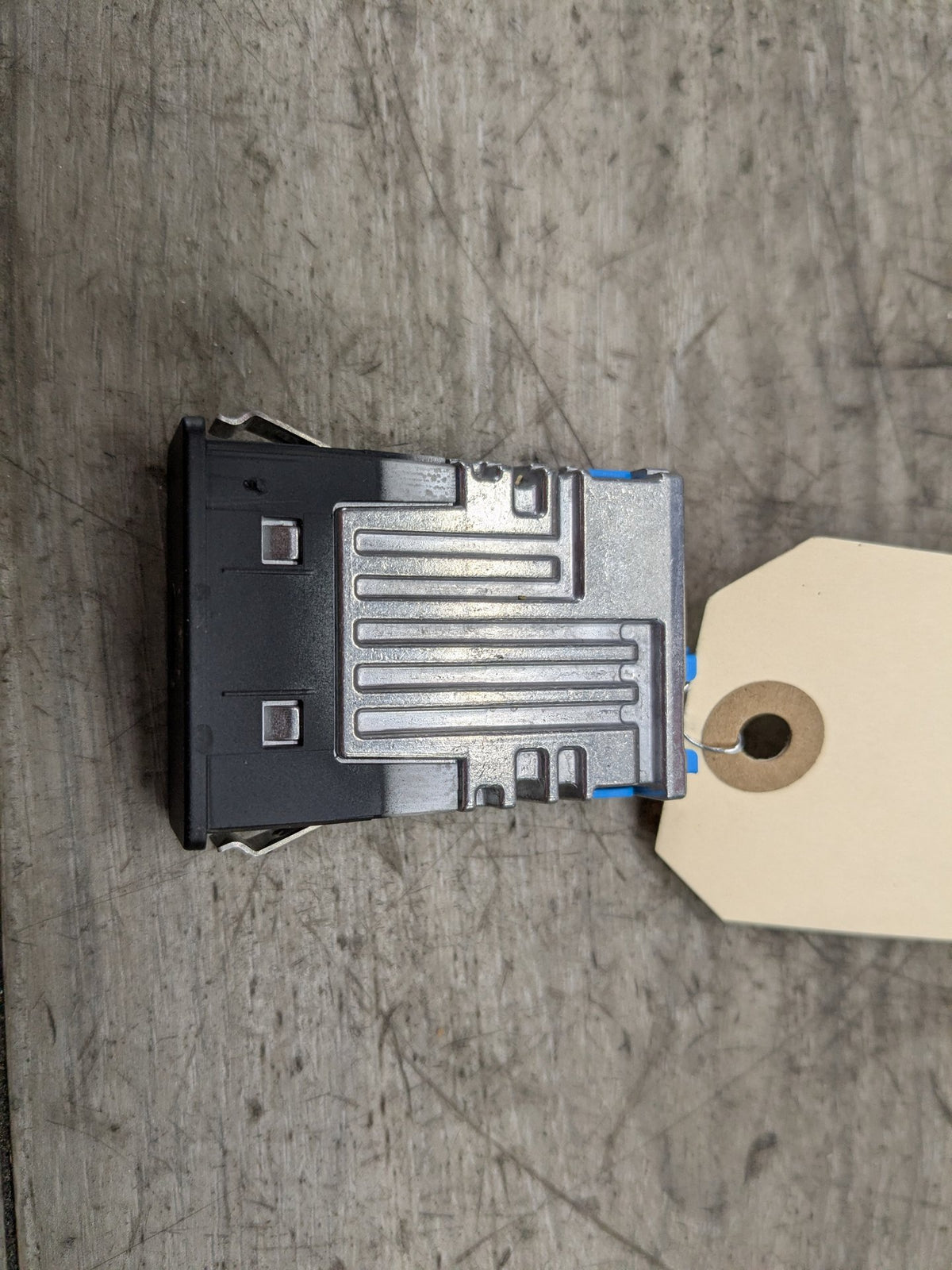 OEM BMW F48 F97 G01 G20 G22 G23 G26 G30 USB Type C Socket Charger Port Connector