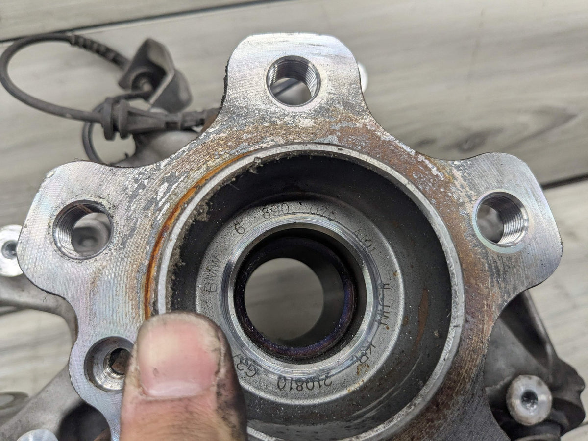 22-24 OEM BMW G26 430 M440 REAR Left Driver Side Knuckle Hub Spindle Bearing