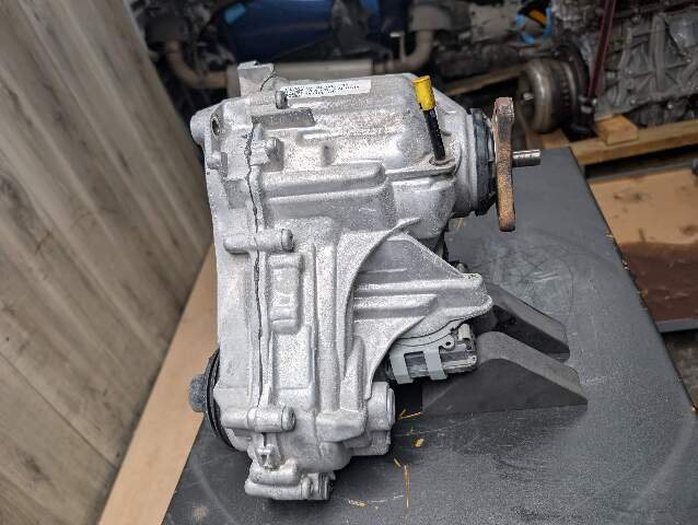 2018 - 2024 BMW X3 G01 Transmission Transfer Case 9470051 B58B30M0