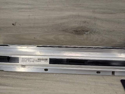 15-19 OEM BMW F16 F86 X6 REAR Right Passenger Door Window Roller Sunshade Blind