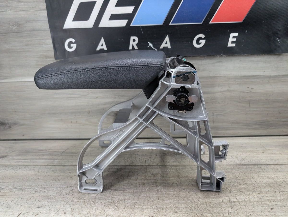 17-25 OEM AUDI A4 A5 RS5 S4 S5 Bracket Console Armrest Base Mounting Black