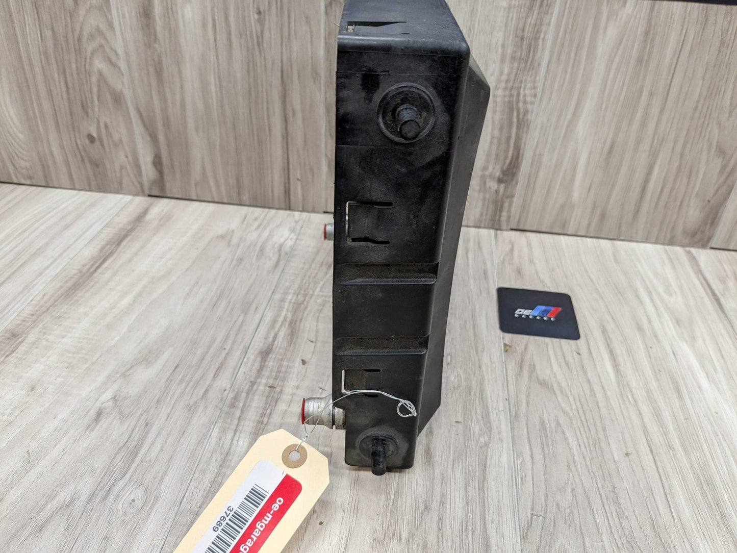 2016 BMW 750i G12 Left or Right Secondary Auxiliary radiator 8619383 OEM BMW F90 F93 G12 G16 G30 M5 M8 Secondary Auxiliary Coolant Remote Radiator