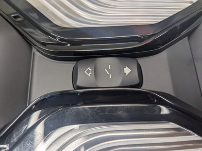 NOTE* 19-24 OEM BMW G01 G02 X3 X4 Headliner Roof Console Dome Light SOS Switch