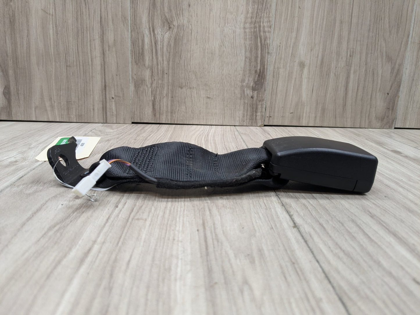OEM BMW F90 M5 G30 530 540 M550 Rear Center Middle Seatbelt Seat Belt Buckle