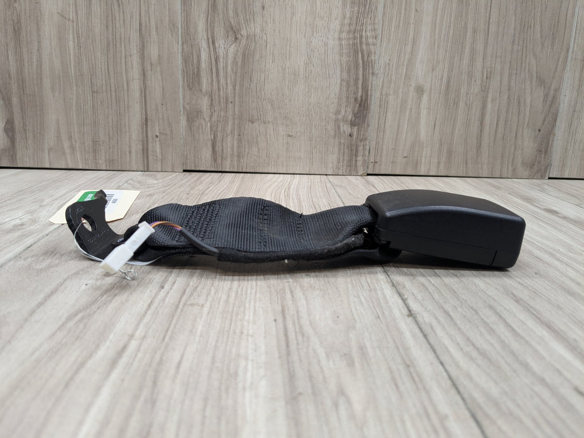 OEM BMW F90 M5 G30 530 540 M550 Rear Center Middle Seatbelt Seat Belt Buckle