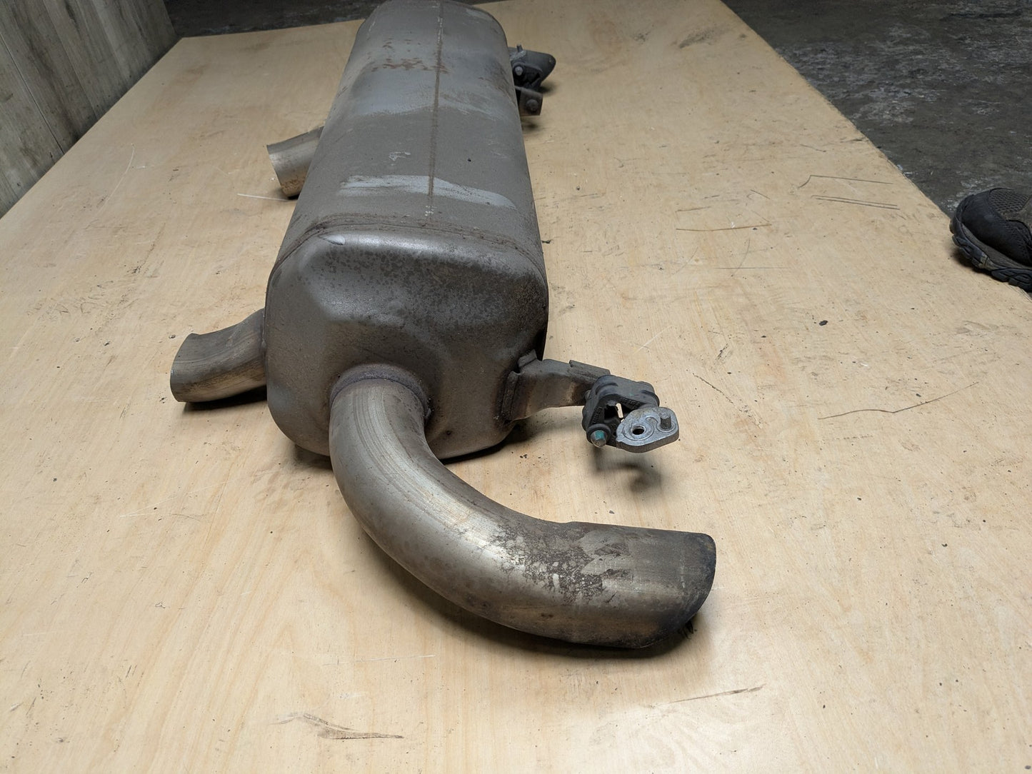 20-24 OEM BMW G20 G22 G23 G26 M340 M440 Engine B58 Dual Exhaust Pipe Muffler