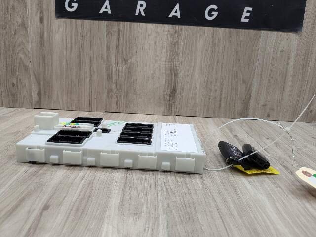 OEM BMW F30 F32 F33 F36 F80 F82 M3 M4 Body Control Junction Box Module FEM + Key