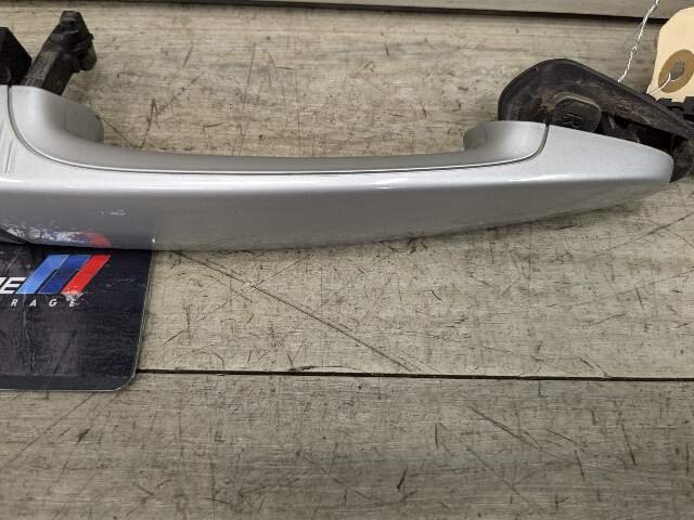 OEM BMW F22 F30 F32 F33 F36 Comfort Access Front Right Side Door Handle Silver