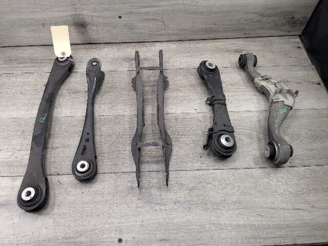 2017 - 2023 BMW M550i G30 Rear Right Passenger Control Arms SET 6861114 N63B44O2