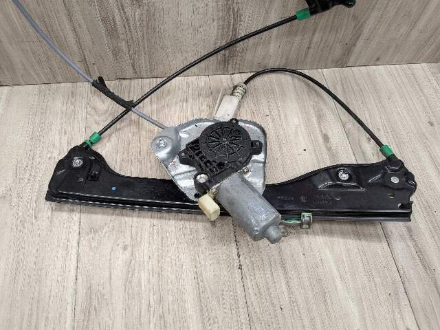 03-08 OEM BMW E85 E86 Z4 Front Right Passenger Door Window Regulator w/ Motor