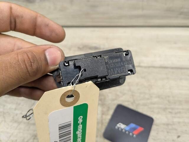OEM BMW F02 F10 F15 F48 F90 G01 G20 G30 G80 X3 Rear Trunk Lid Center Lock Switch