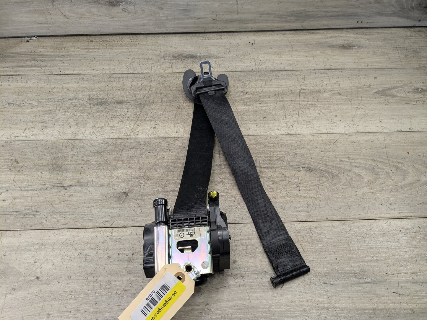 OEM BMW F15 F16 F85 F86 X5 X6 Front Right Passenger Seat Belt Retractor Black