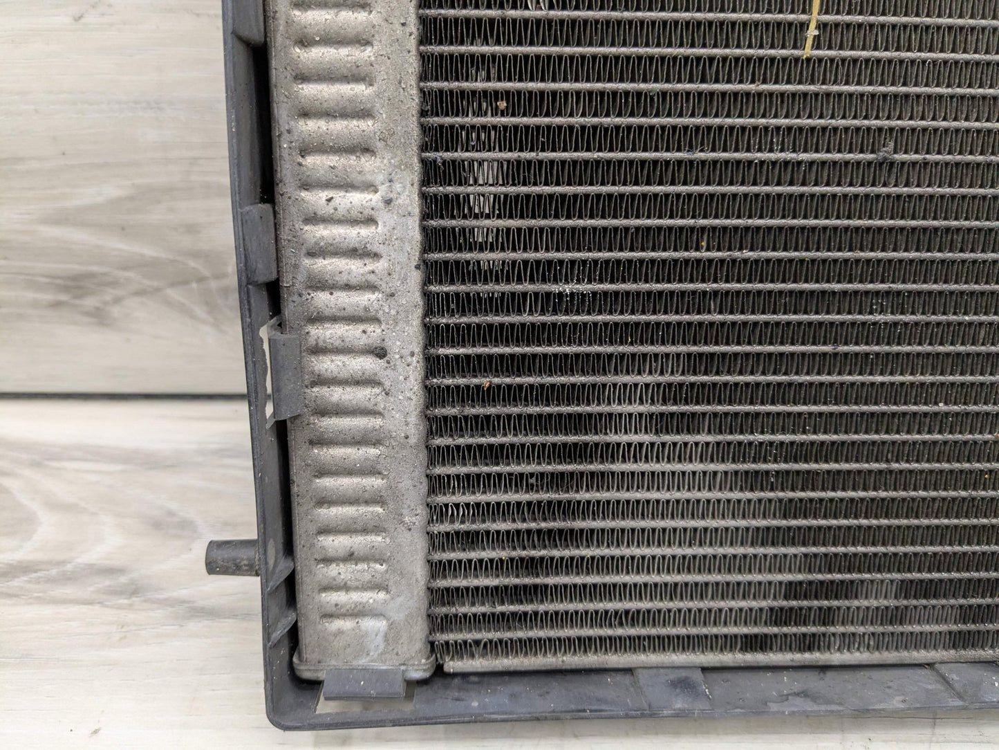 2016 BMW 750i G12 Left or Right Secondary Auxiliary radiator 8619383 16-21 OEM BMW F90 G12 G14 G30 M5 Secondary Auxiliary Coolant Remote Radiator
