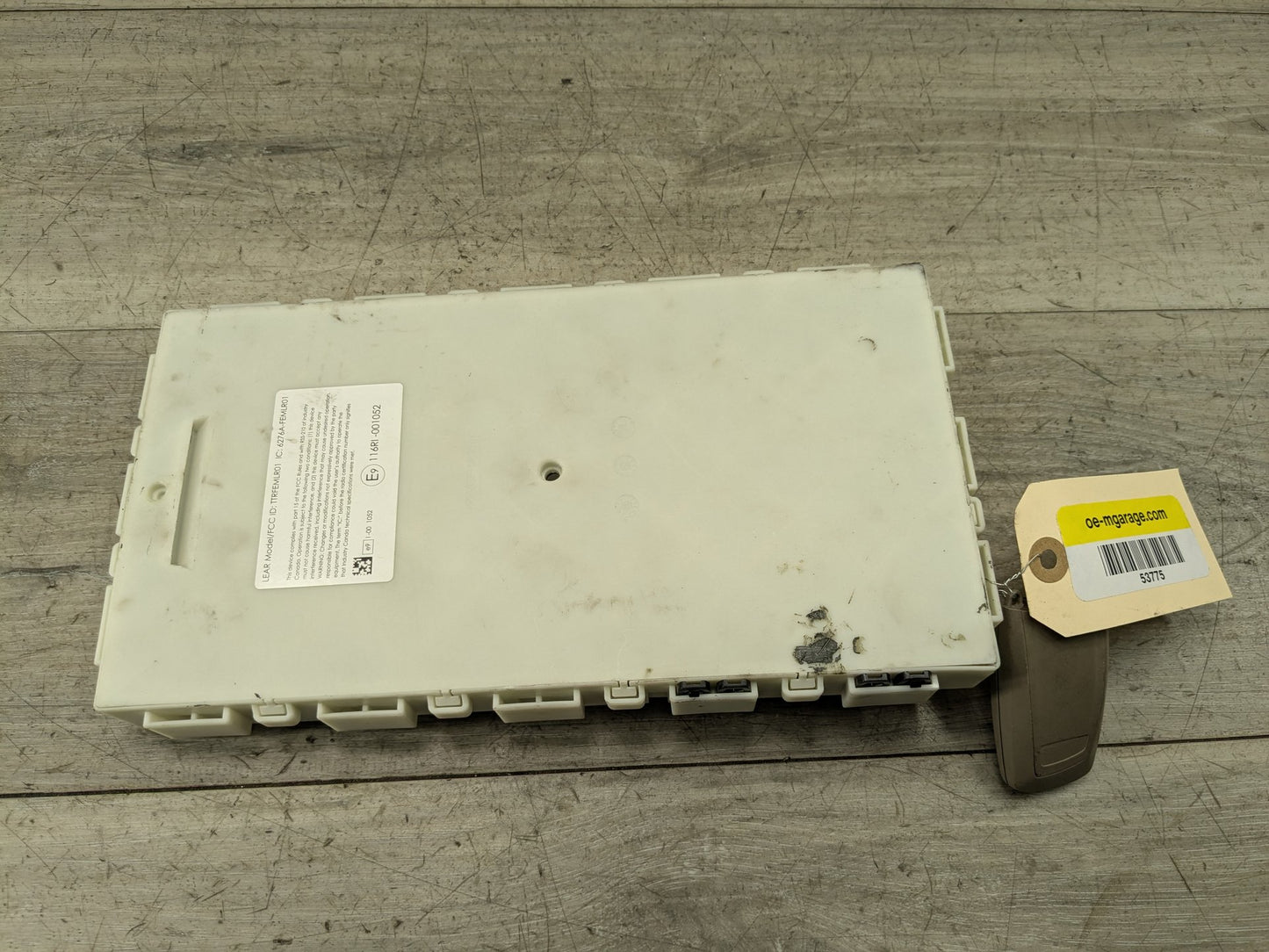 2011-2016 BMW 335i F30 Bdc Body Domain Fem Control Module w/ Key 9292653 12-18 OEM BMW F22 F30 F80 REM Rear Body Control Electronic Module BCM Box +Key