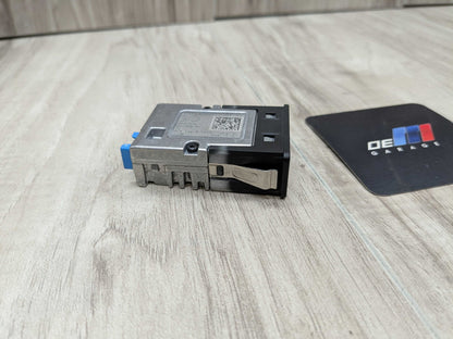OEM BMW G01 G02 G11 G12 G20 G30 F97 USB Type C Charger Port Socket Connector