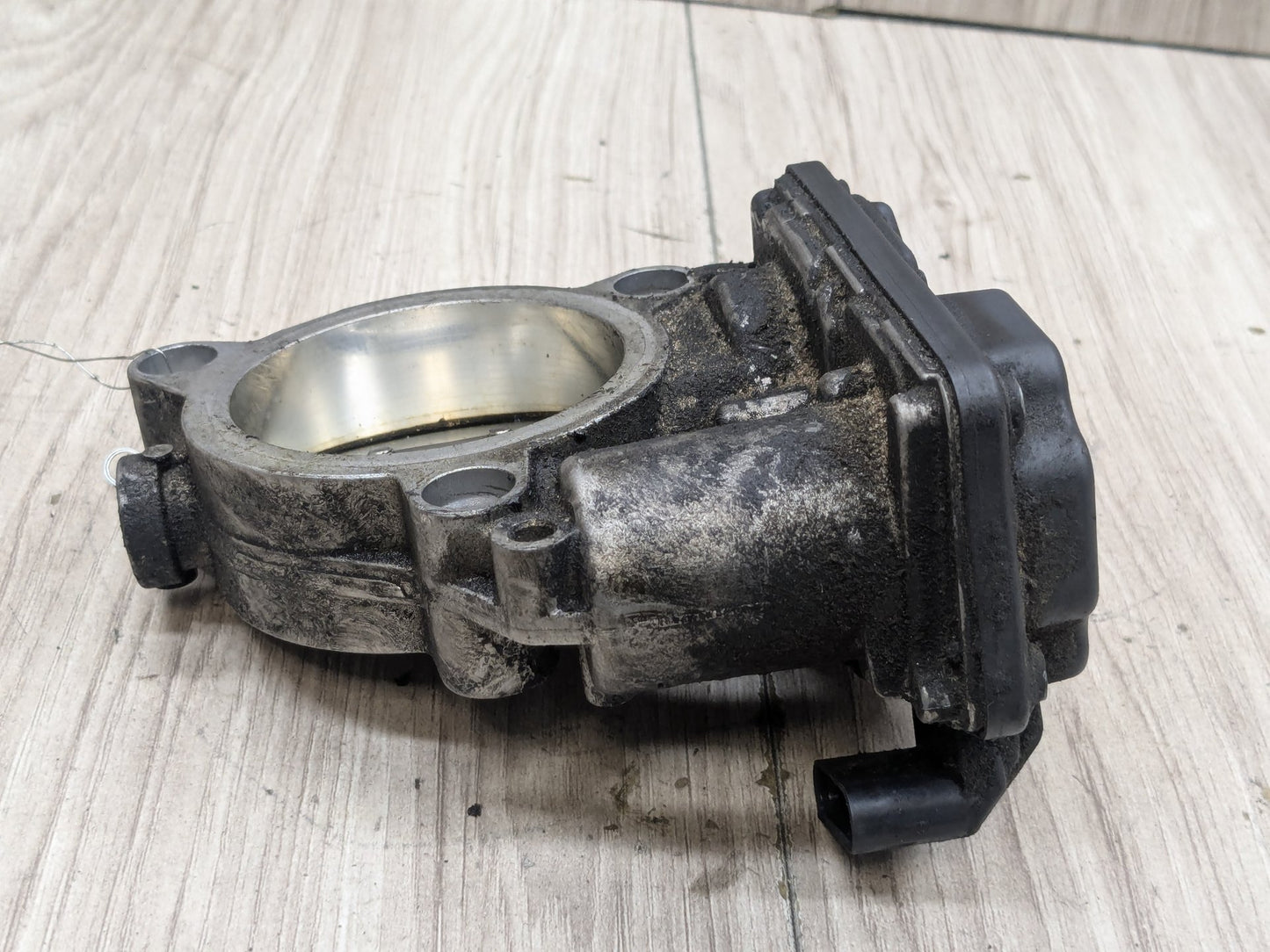 OEM BMW F39 F44 F48 F90 G05 G12 750 G30 M550 M8 Engine B46 N63 S63 Throttle Body