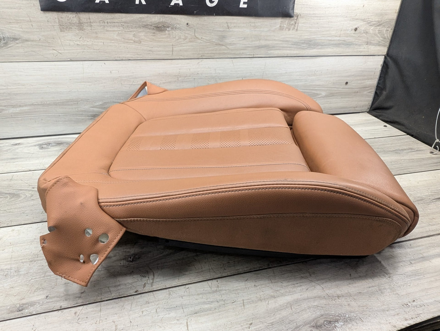 2019-2026 BMW X5 G05 Front Left Driver or Right Passenger Seat Lower Cushion 8493236 ENGINE STARTER: The engine may no be able o be s ar ed. I he dri er repea edly a emp s o s ar he engine using excessi ely long s ar ing a emp s, his may cause an elec ric