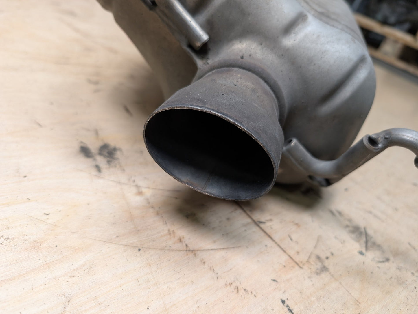 OEM MERCEDES A207 W207 E550 Rear Right Passenger Exhaust Muffler