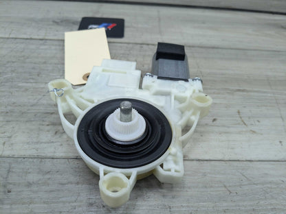 2019 BMW 330i G20 Rear Left Driver Door Window Glass Regulator Motor 8495867 19-24 OEM BMW G20 G80 330 M340 M3 Rear Left Driver Door Window Regulator Motor