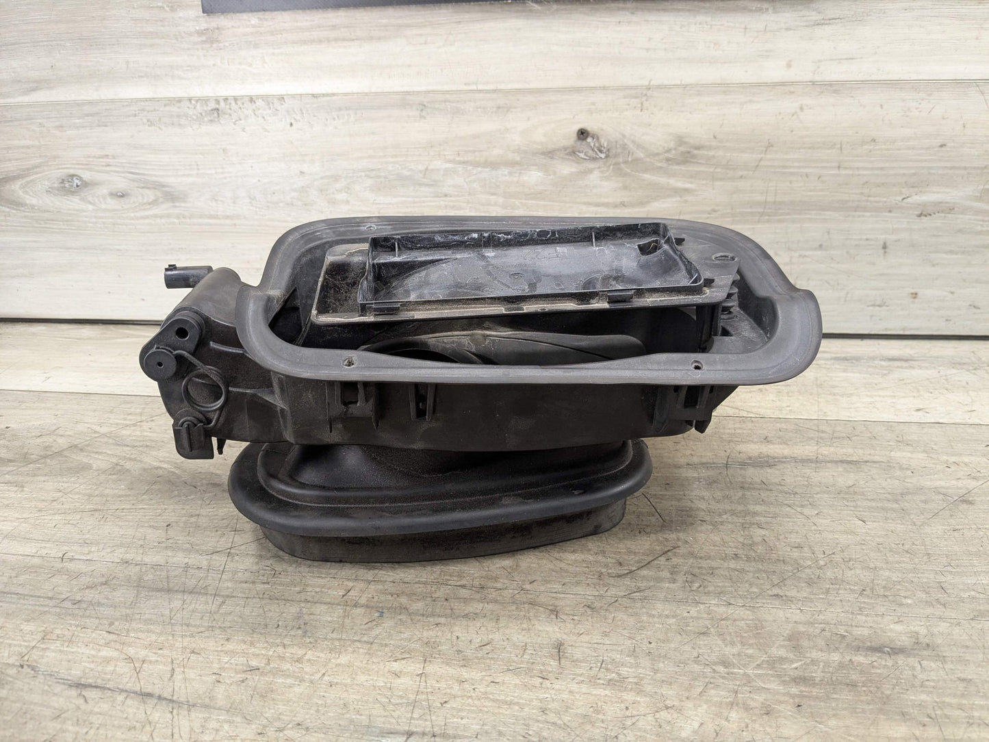 OEM BMW F22 228 230 M235 M240 Gas Fuel Tank Door Flap Cap Lid Cover Assembly