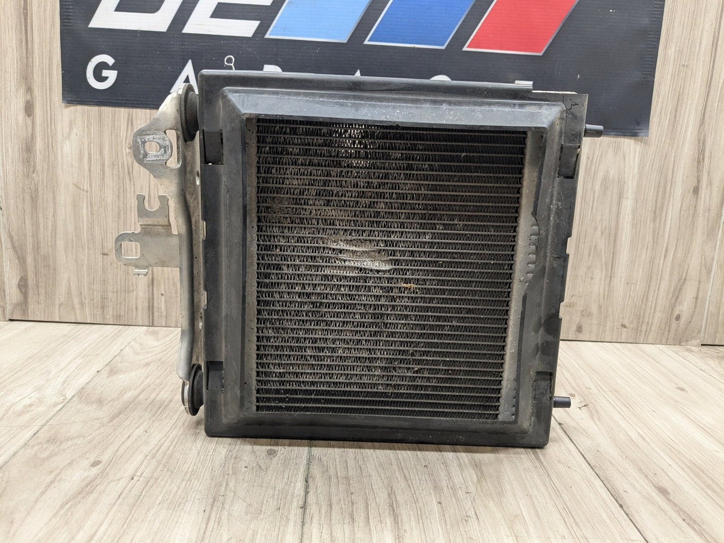 2018 BMW M550i G30 Left or Right Secondary Auxiliary radiator 8619383 OEM BMW F90 F93 G12 G16 G30 M5 M8 Secondary Auxiliary Coolant Remote Radiator