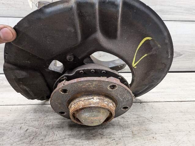 1996 - 2003 BMW Z3 E36 Front Left Driver Spindle Knuckle w/ Bearing 1092079 M54B25O0