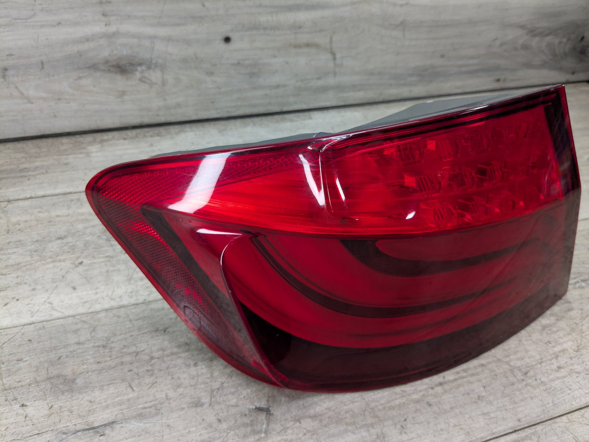 11-13 OEM BMW F10 528 535 550 M5 Rear Left Driver Side Outer Tail Light