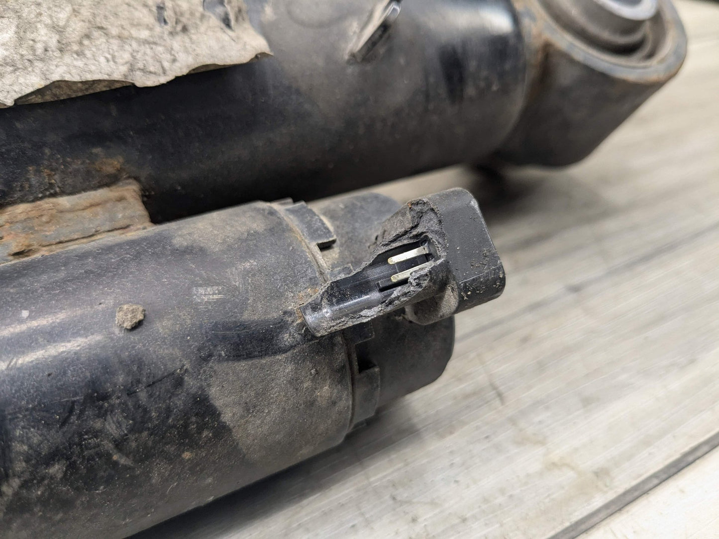 2019 BMW M550i G30 Rear Left Driver Spring Strut Shock Absorber 6867353 NOTE* OEM BMW G30 M550iX REAR Left Driver Side Strut Shock Absorber Spring VDC